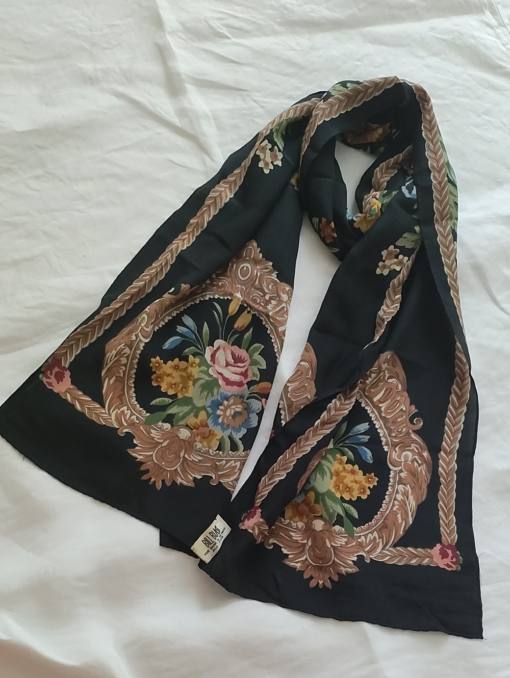 Bill blass Black Floral Medallion Scarf with Rope-Style Border